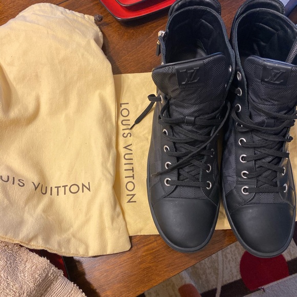 Louis Vuitton high top sneakers - Picture 6 of 8